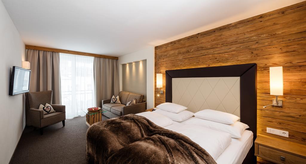Superior Hotel Panorama Obertauern Quarto foto